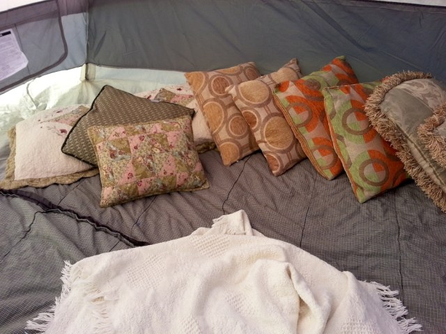 shanella_tent_173354